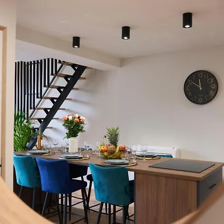 Appartement Le Nid Suspendu-insolite-garage-wifi-clim *